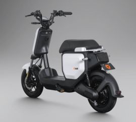 電動車行業(yè)權(quán)威資訊 2024年市場與技術(shù)全盤點